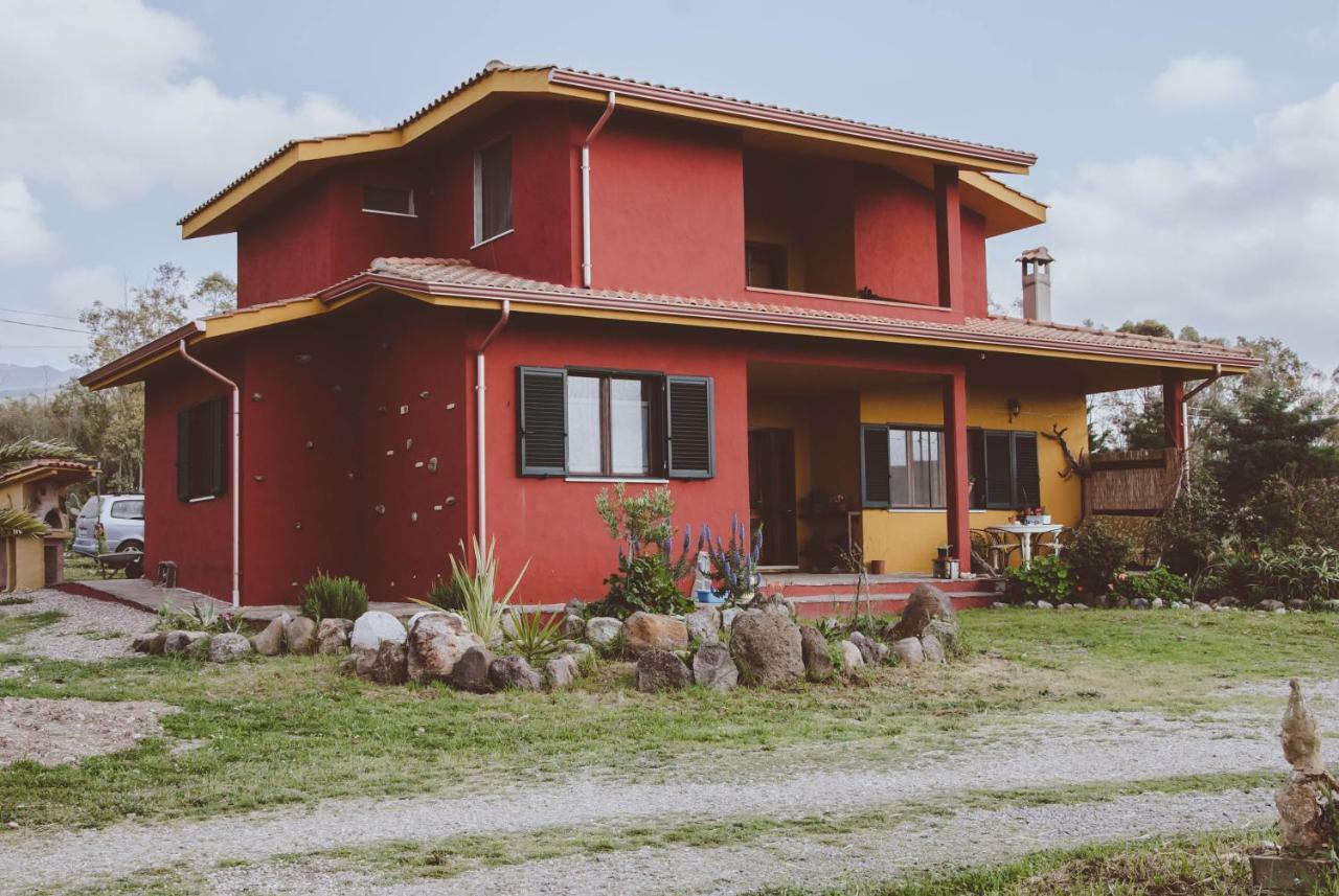 B&B Terra E Paglia Marrùbiu Екстериор снимка
