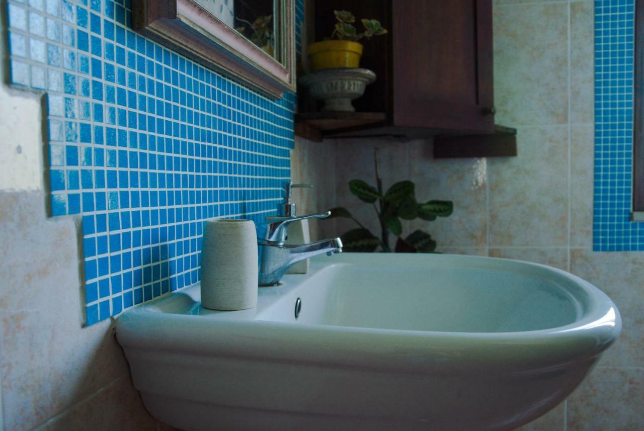 B&B Terra E Paglia Marrùbiu Екстериор снимка